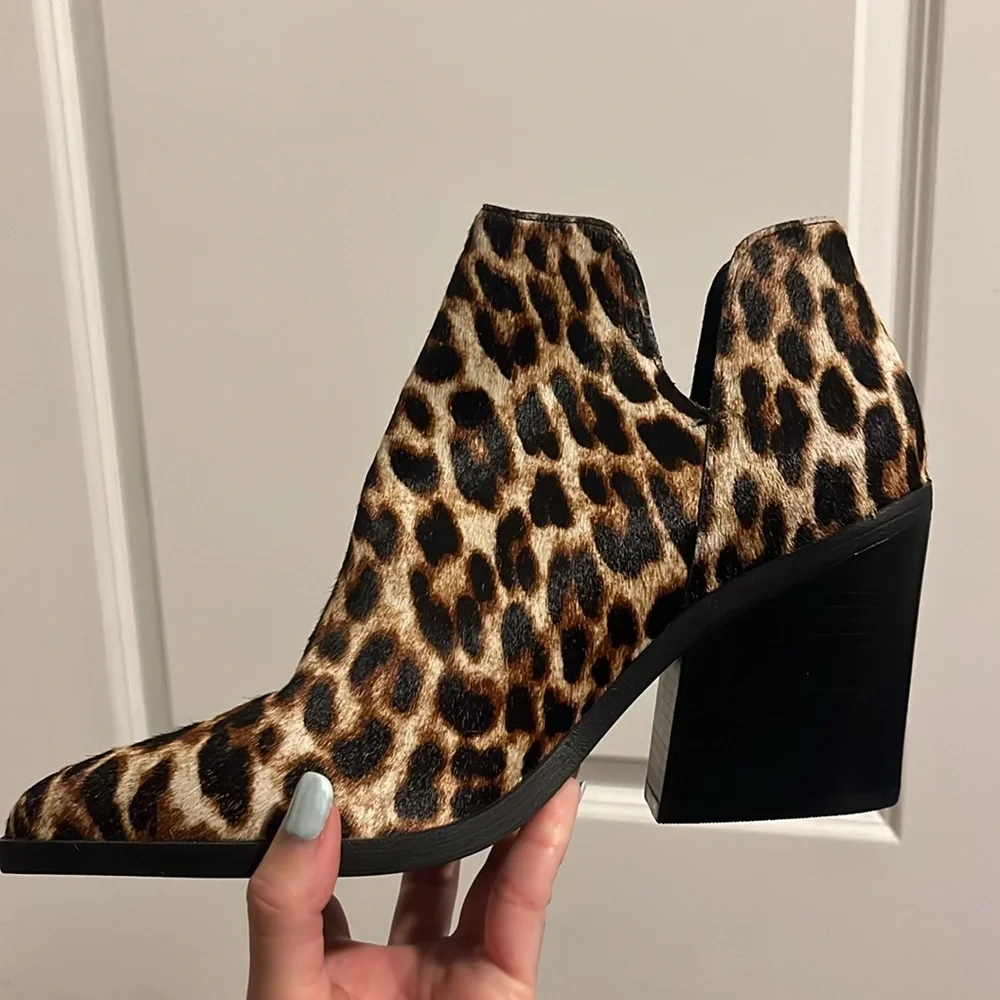 BOOTS - Picture 2 of 2